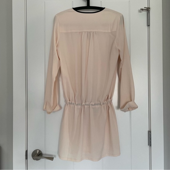 Cute sheer dress - Picture 2 of 7